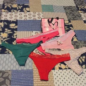 Brand new cute tongs.❤️